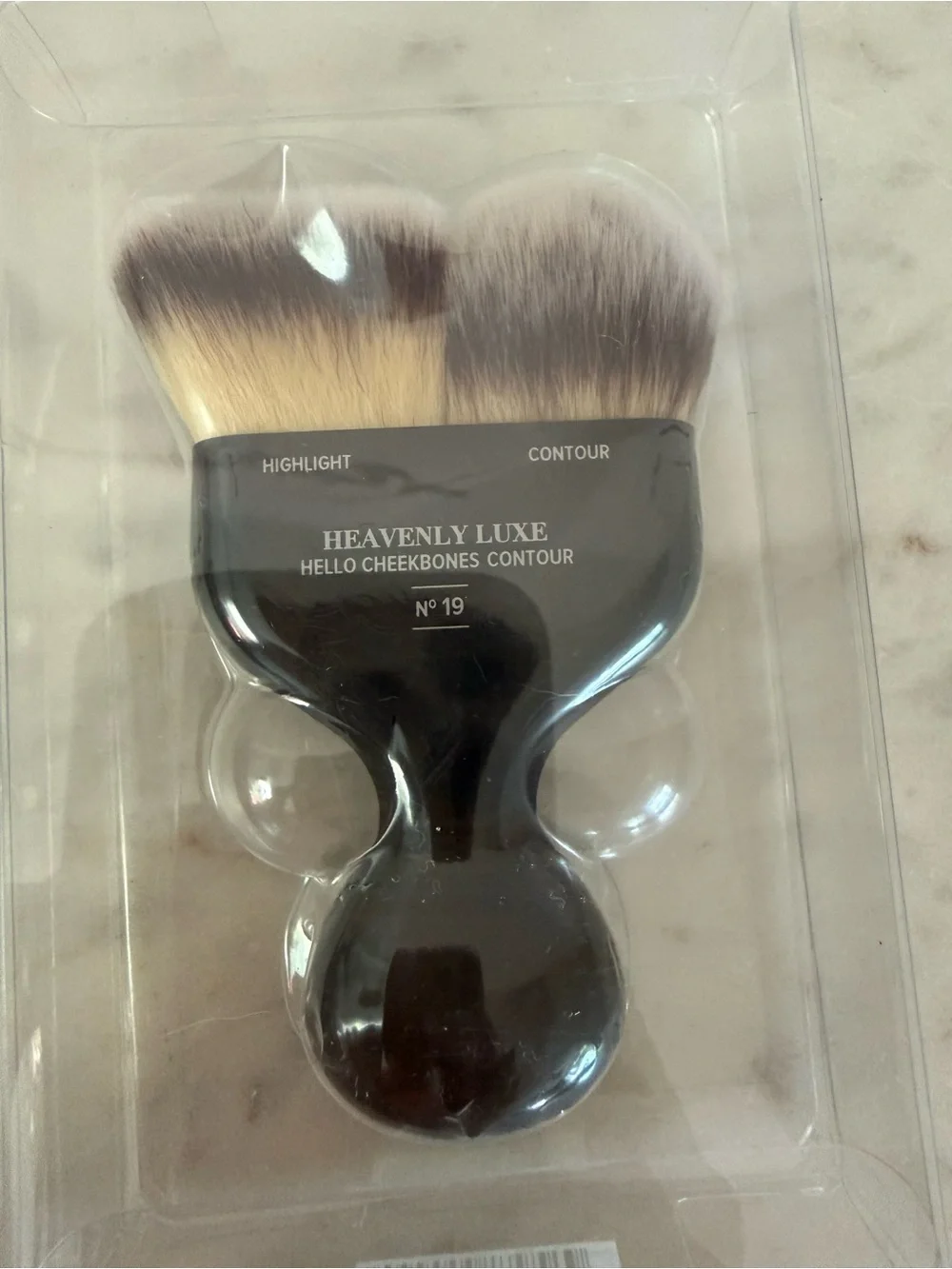 It Cosmetics Heavenly Luxe Hello Cheekbones Contour Brush No 19 New in plastic